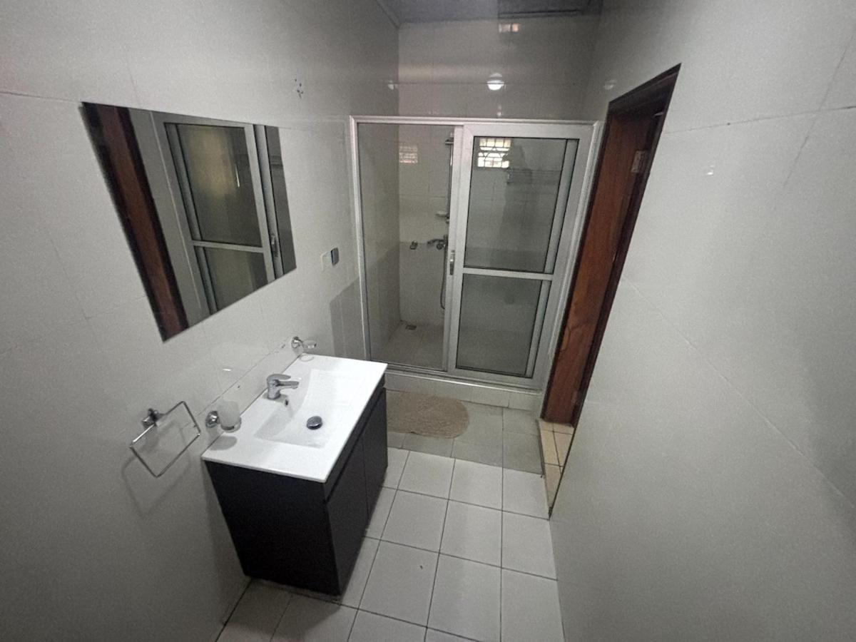 Takako Court Luxury Houses & Apartments, East Legon อักกรา ภายนอก รูปภาพ