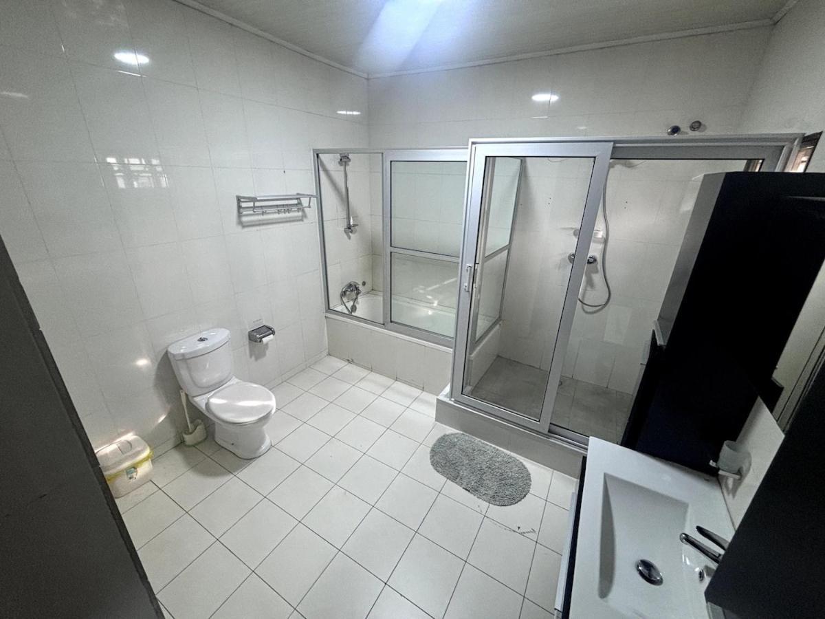 Takako Court Luxury Houses & Apartments, East Legon อักกรา ภายนอก รูปภาพ